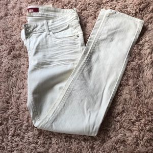 White skinny jeans, NWT!